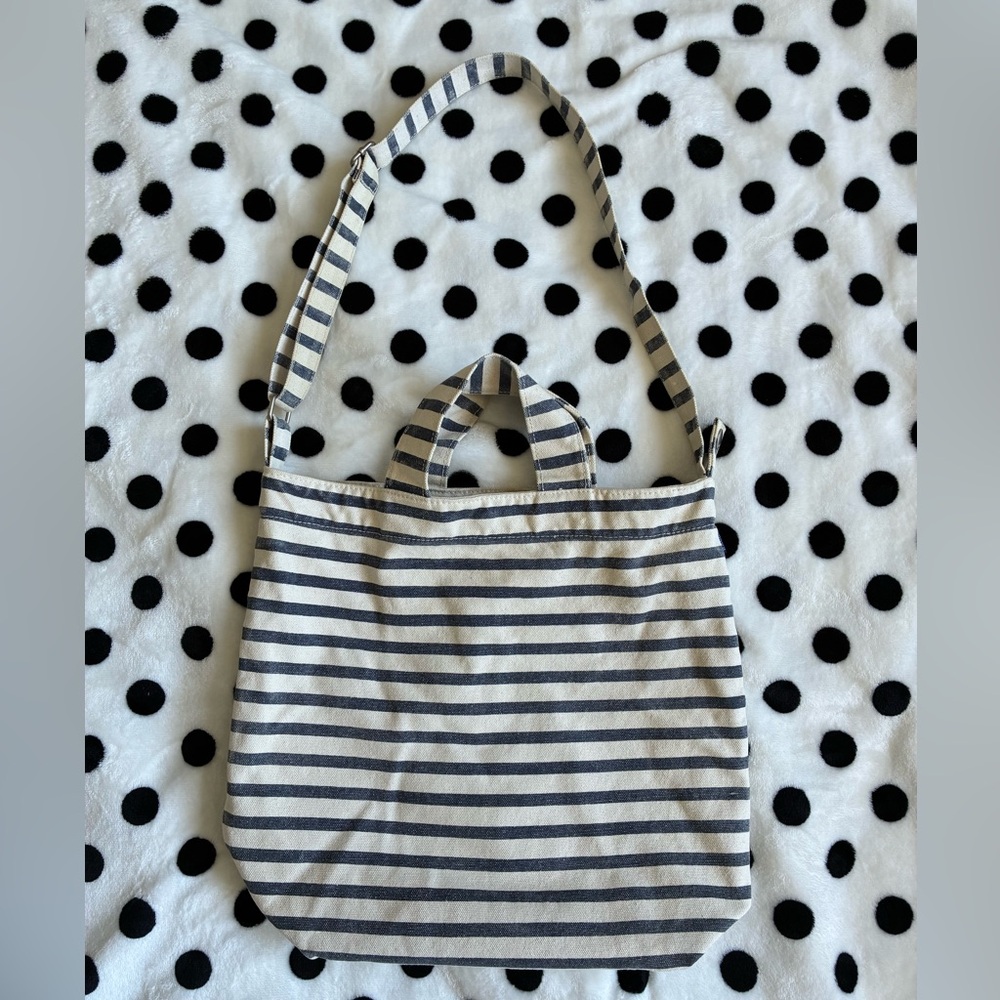 BAGGU Navy and White Striped Tote